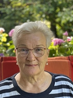 Elisabeth_Huetz_150x200
