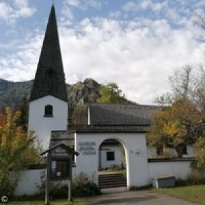 Kirche_Neuhaus_aussen_2_200x200