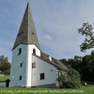 Kirche_Fischbachau_aussen_2_300x300